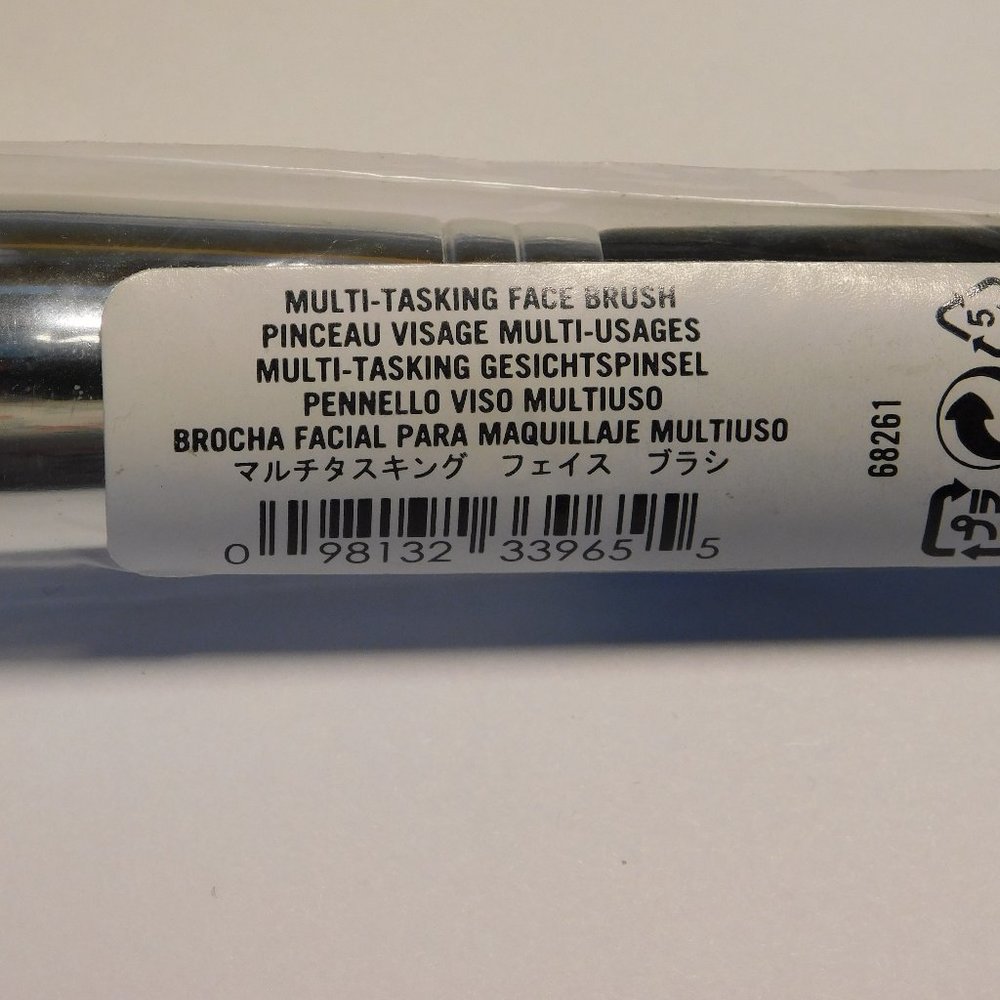 New With Tags -- NWT Bare Minerals Multi-Tasking Face Brush - Picture 4 of 4